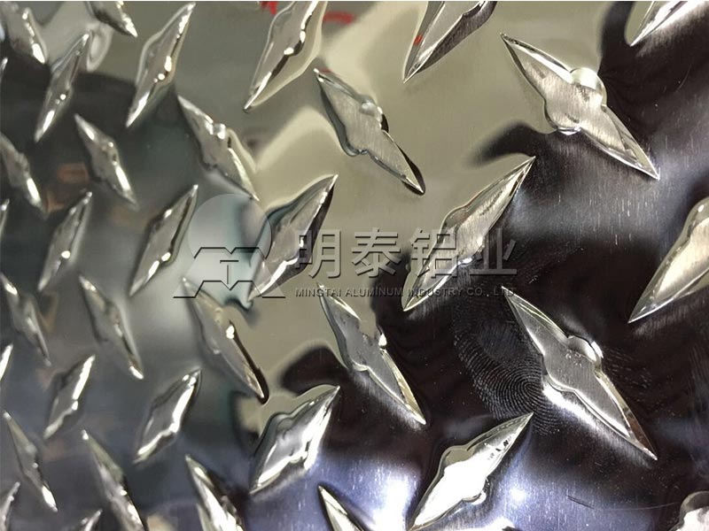 車廂用花紋鋁板合金規格有哪些？不同花紋板價格不同